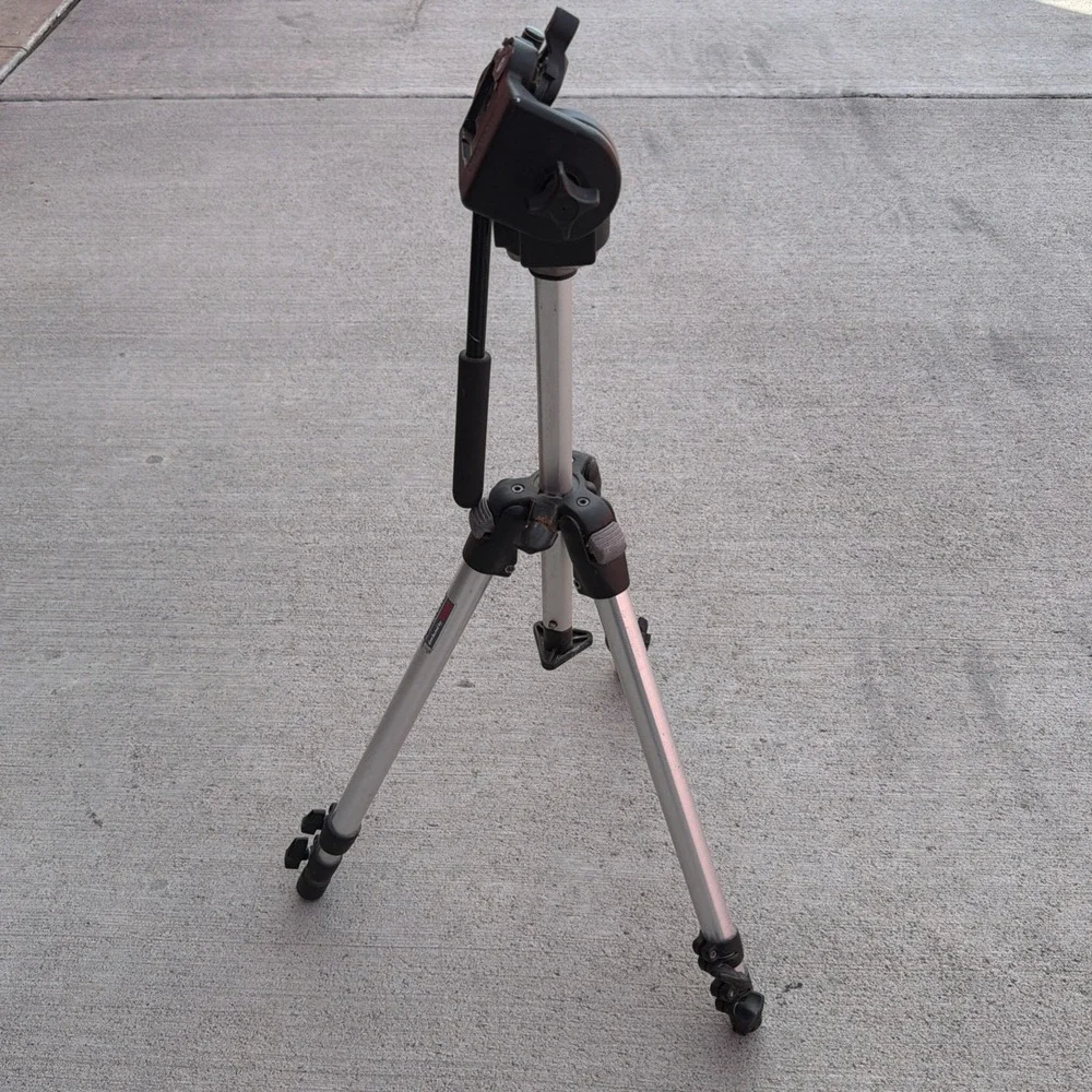 Manfrotto Tripod with 3130 Manfrotto Fluid Head – Used